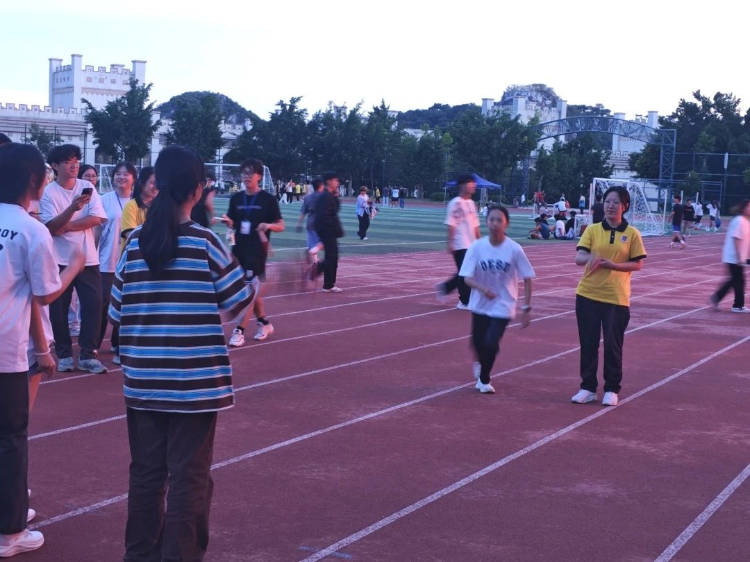 6e145a10791403d10feb112195eb426a.jpg